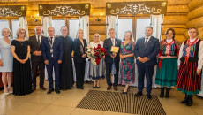 Złote Gody w Nowej Słupi. Marszałek Renata Janik uhonorowała jubilatów