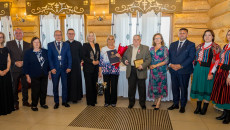 Złote Gody w Nowej Słupi. Marszałek Renata Janik uhonorowała jubilatów