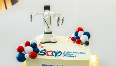 Nowoczesny robot da Vinci 5 generacji pomoże leczyć pacjentów ŚCO