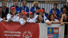 Kibice, Trenerzy Wraz Z Grupa Zawodników
