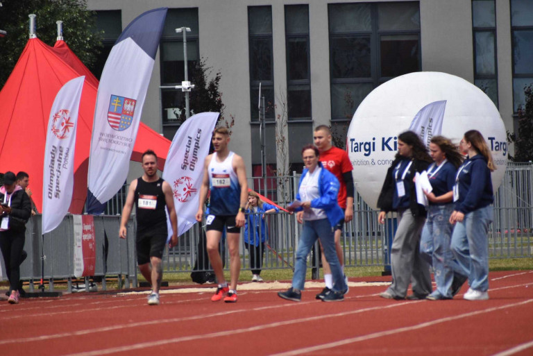 Uczestnicy Przed Startem Biegów